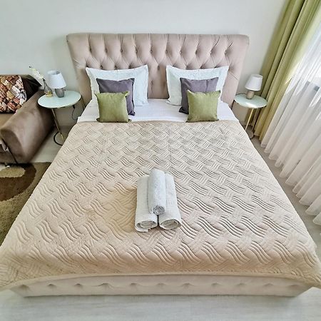 Appartments " Zhetysu-4" Almatı Dış mekan fotoğraf