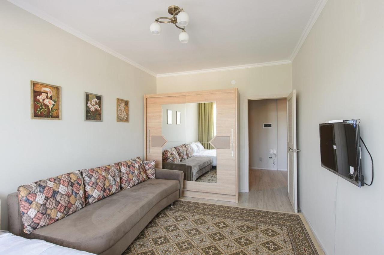 Appartments " Zhetysu-4" Almatı Dış mekan fotoğraf