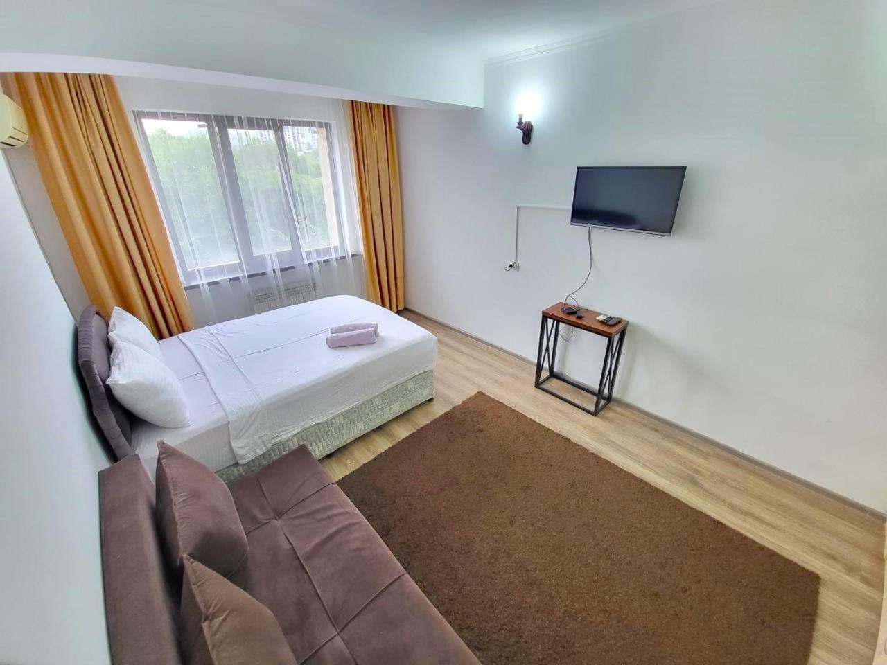 Appartments " Zhetysu-4" Almatı Dış mekan fotoğraf