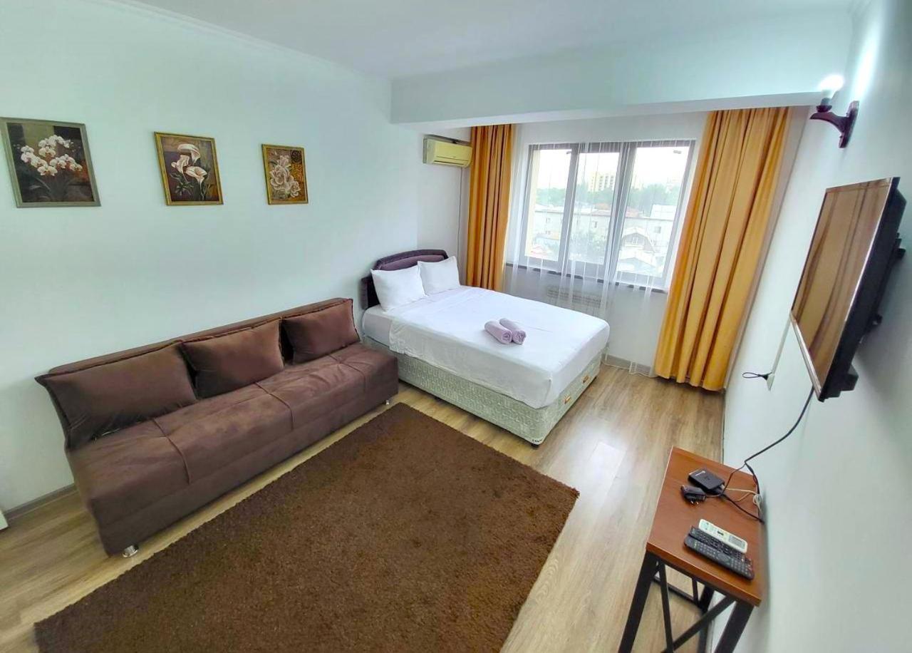 Appartments " Zhetysu-4" Almatı Dış mekan fotoğraf