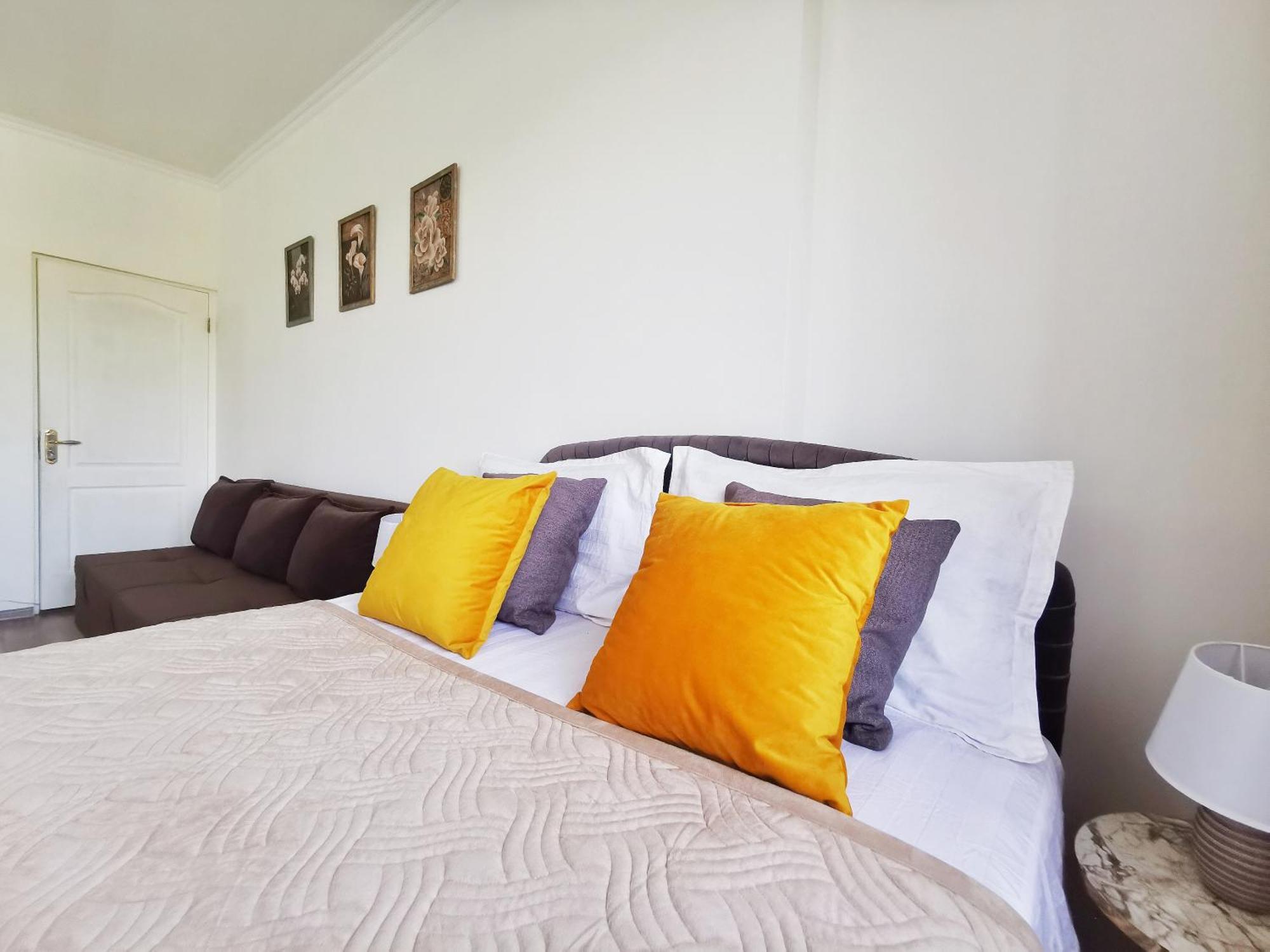 Appartments " Zhetysu-4" Almatı Dış mekan fotoğraf