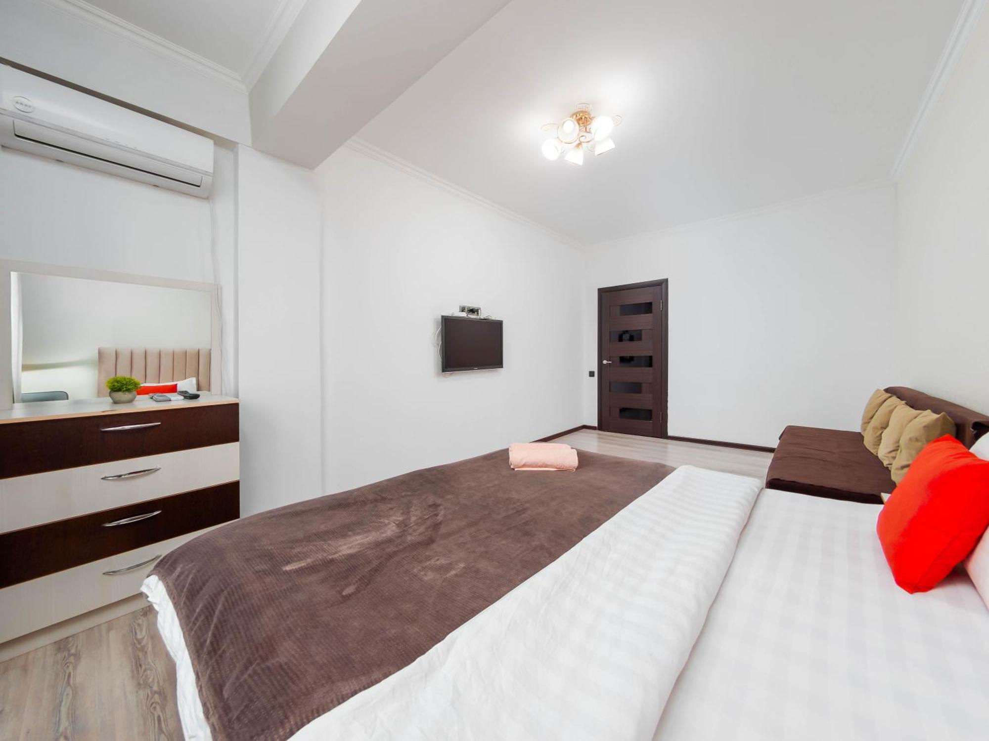 Appartments " Zhetysu-4" Almatı Dış mekan fotoğraf