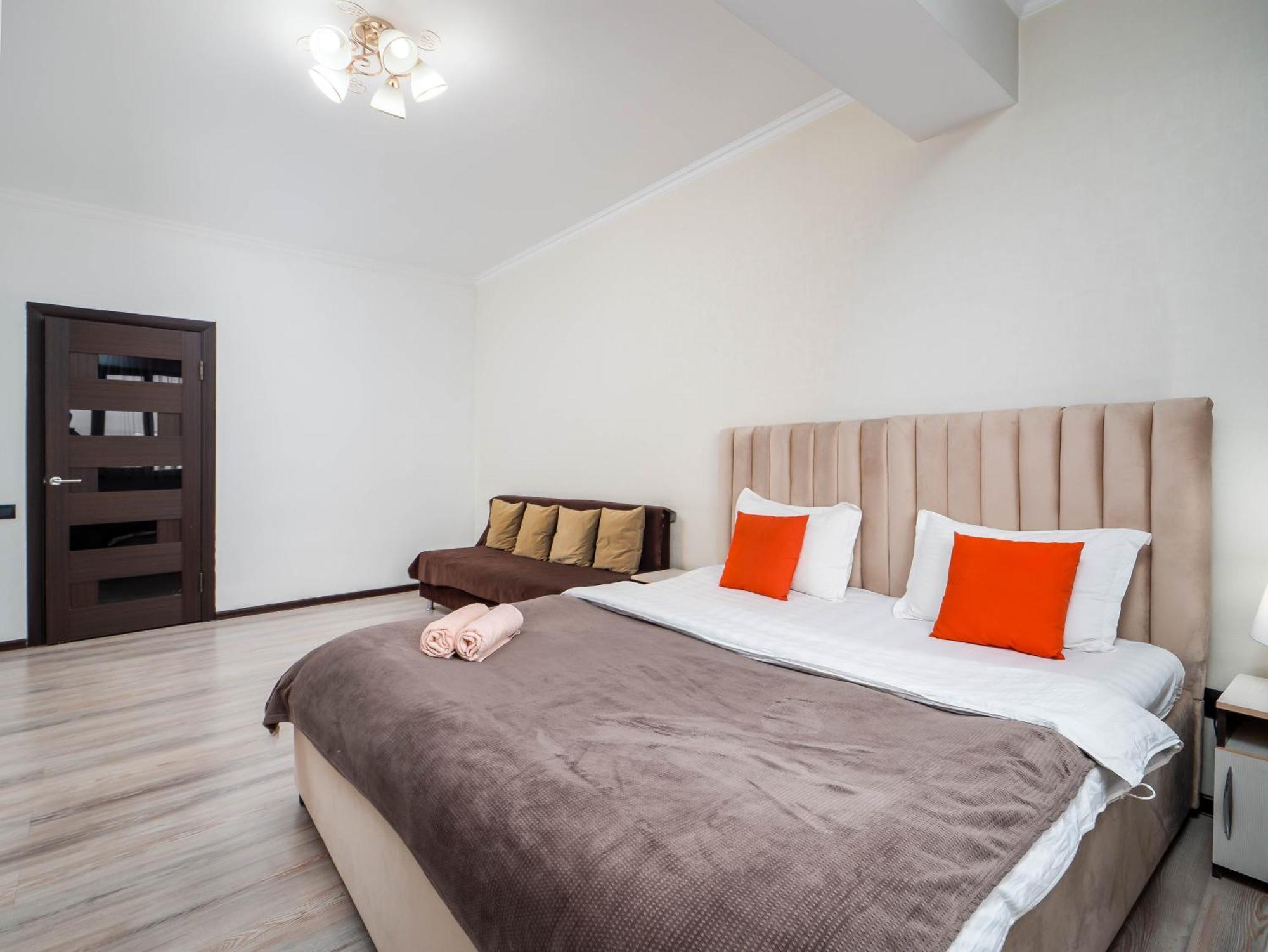 Appartments " Zhetysu-4" Almatı Dış mekan fotoğraf
