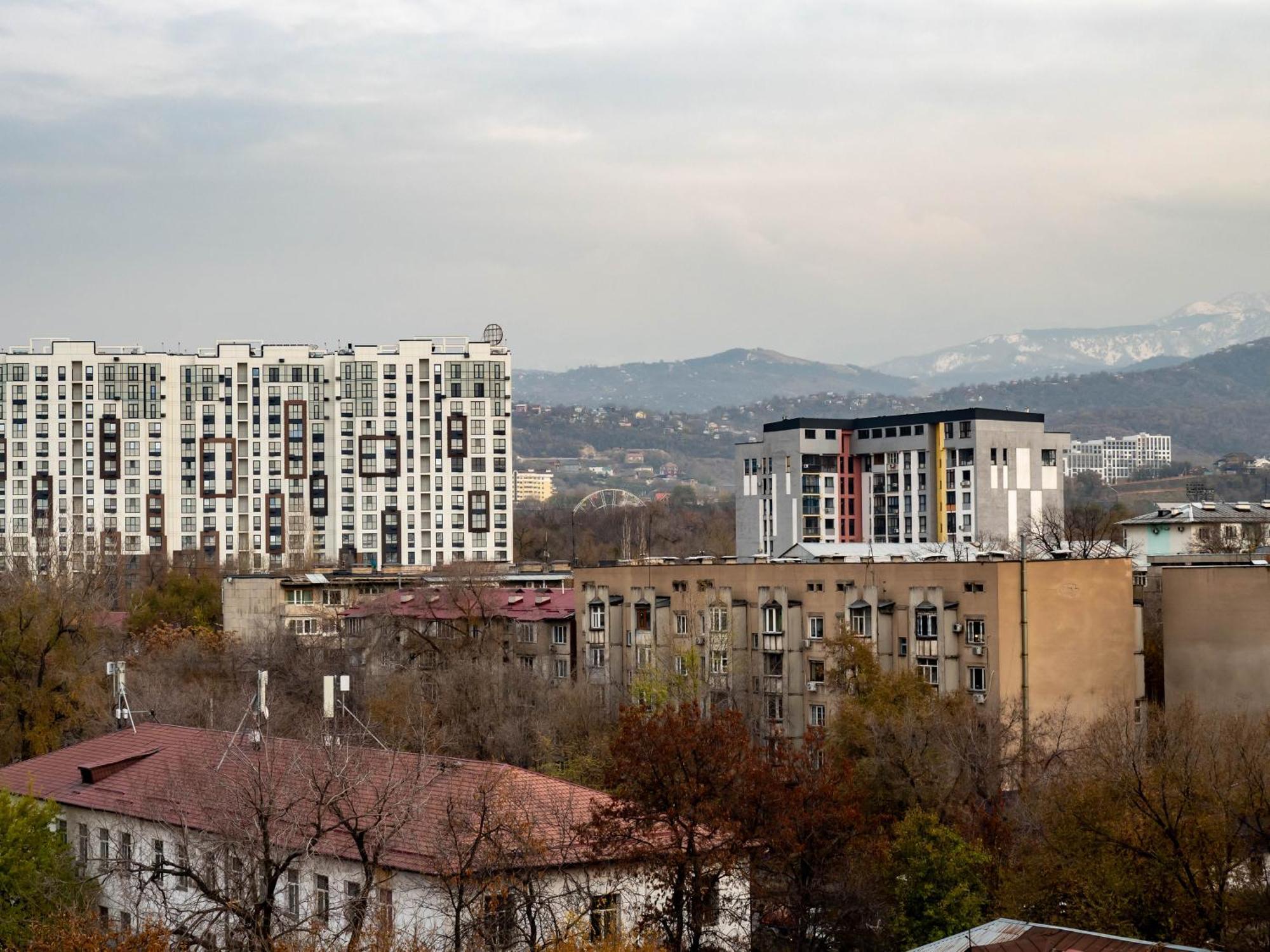 Appartments " Zhetysu-4" Almatı Dış mekan fotoğraf